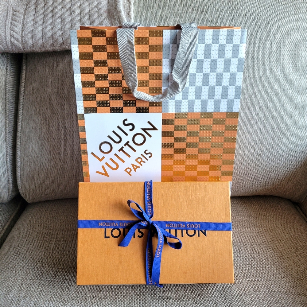 Authentic Louis Vuitton Christmas/Holiday Shopping Bag and Gift Box Set